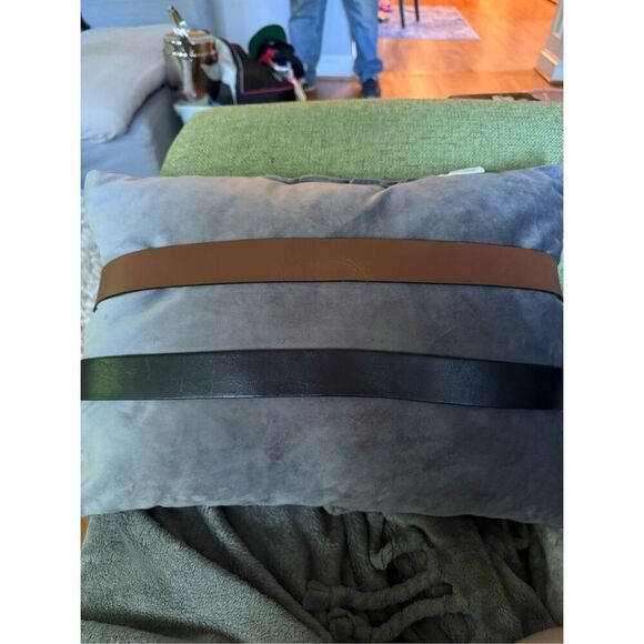 Levi’s Lot of 2 Brown & Black Leather Belt sz 42 EUC - Picture 4 of 7